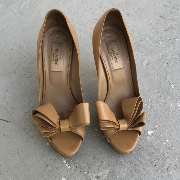 Valentino Patent leather heels - Picture 1 of 12